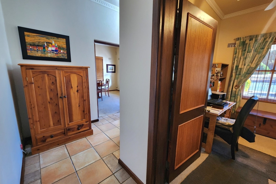 4 Bedroom Property for Sale in Panorama Western Cape